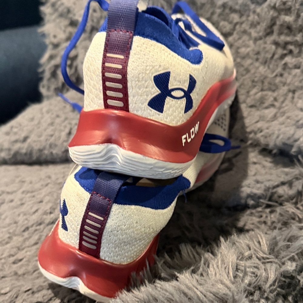 Under Armour Cream and Blue Athletic Shoes - Picture 5 of 8